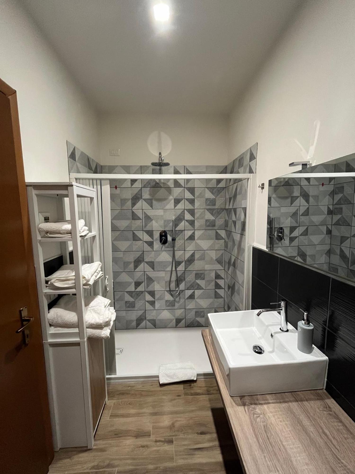 Casa Nel Borgo Di Capraia Монтелупо Фиорентино Екстериор снимка