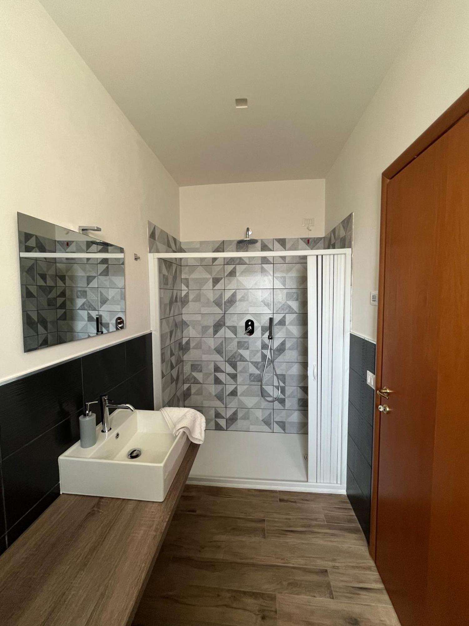 Casa Nel Borgo Di Capraia Монтелупо Фиорентино Екстериор снимка