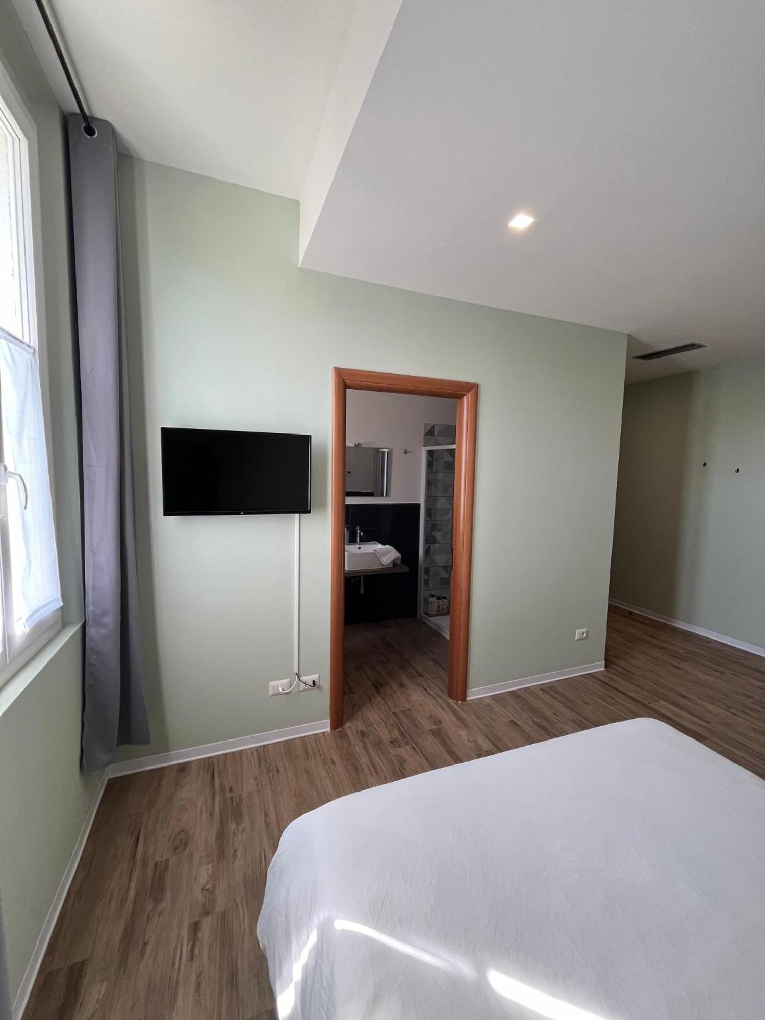 Casa Nel Borgo Di Capraia Монтелупо Фиорентино Екстериор снимка
