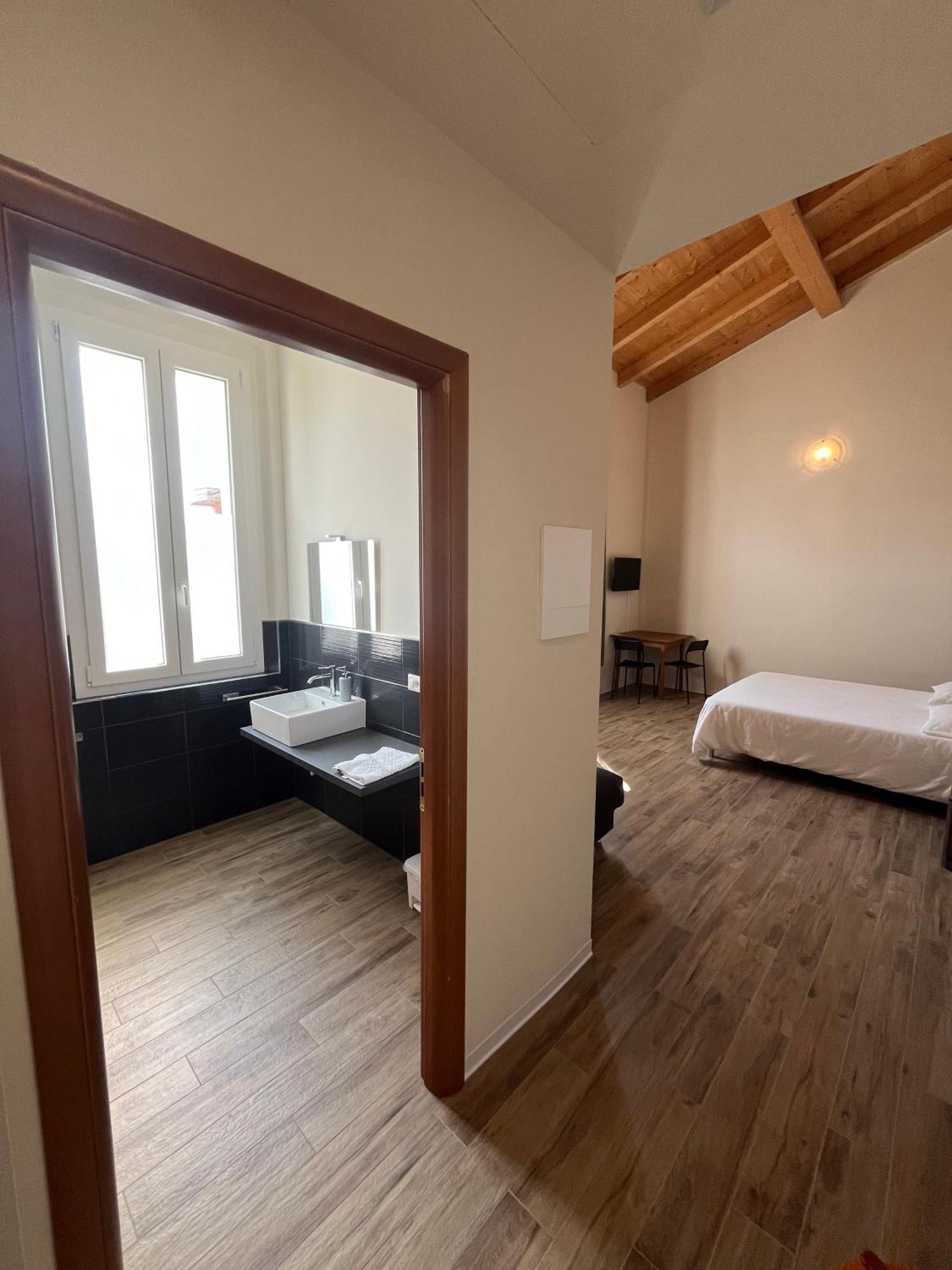 Casa Nel Borgo Di Capraia Монтелупо Фиорентино Екстериор снимка
